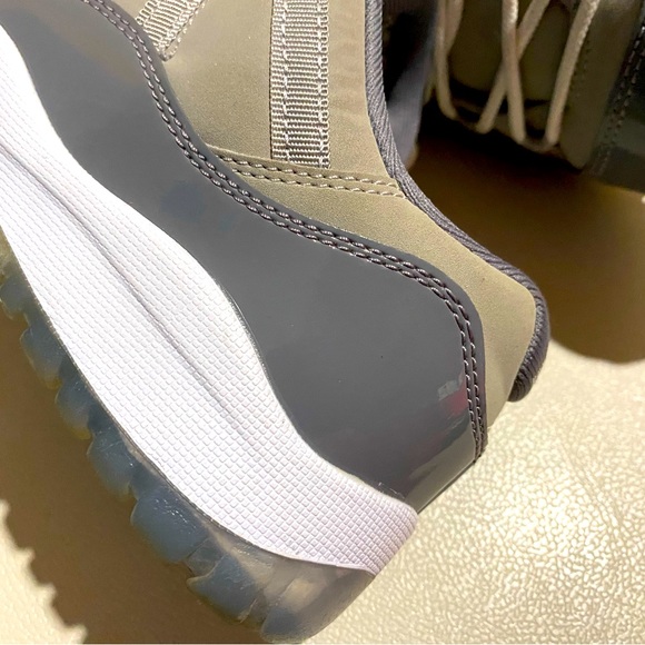 Air Jordan 11 Retro Low Cool Grey Sz 3Y 505835 003 Sneakers - Picture 14 of 16